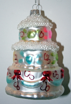 10cm-3-tier-cake-whitebluered-bows-icing