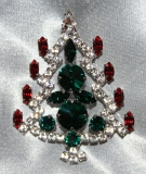 Christmas tree brooch red/clear/green diamante