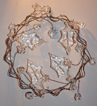 gisela-graham-clear-acrylic-wireholly-wreath
