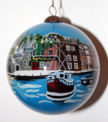 hand-painted-bauble-padstow-harbour