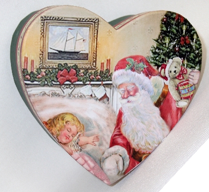 heart-shaped-christmas-box-medium