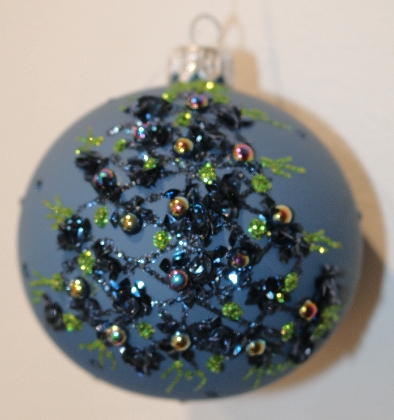 matt-blue-baubles-with-bluegreen-irid-decoration