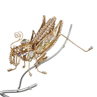 wire-jewel-grasshopper-on-clip-orn-gld-18-cm